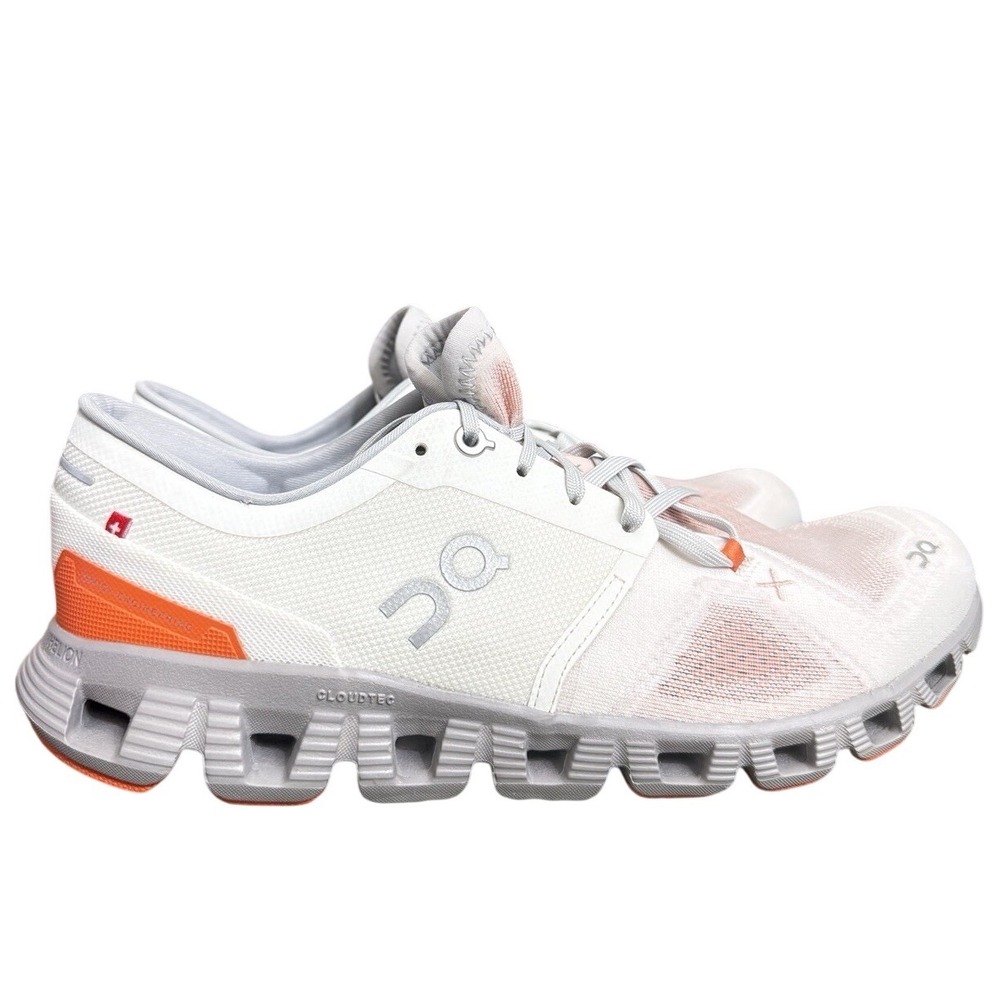 Size W11 - ON Cloud X 3 Ivory Alloy W
